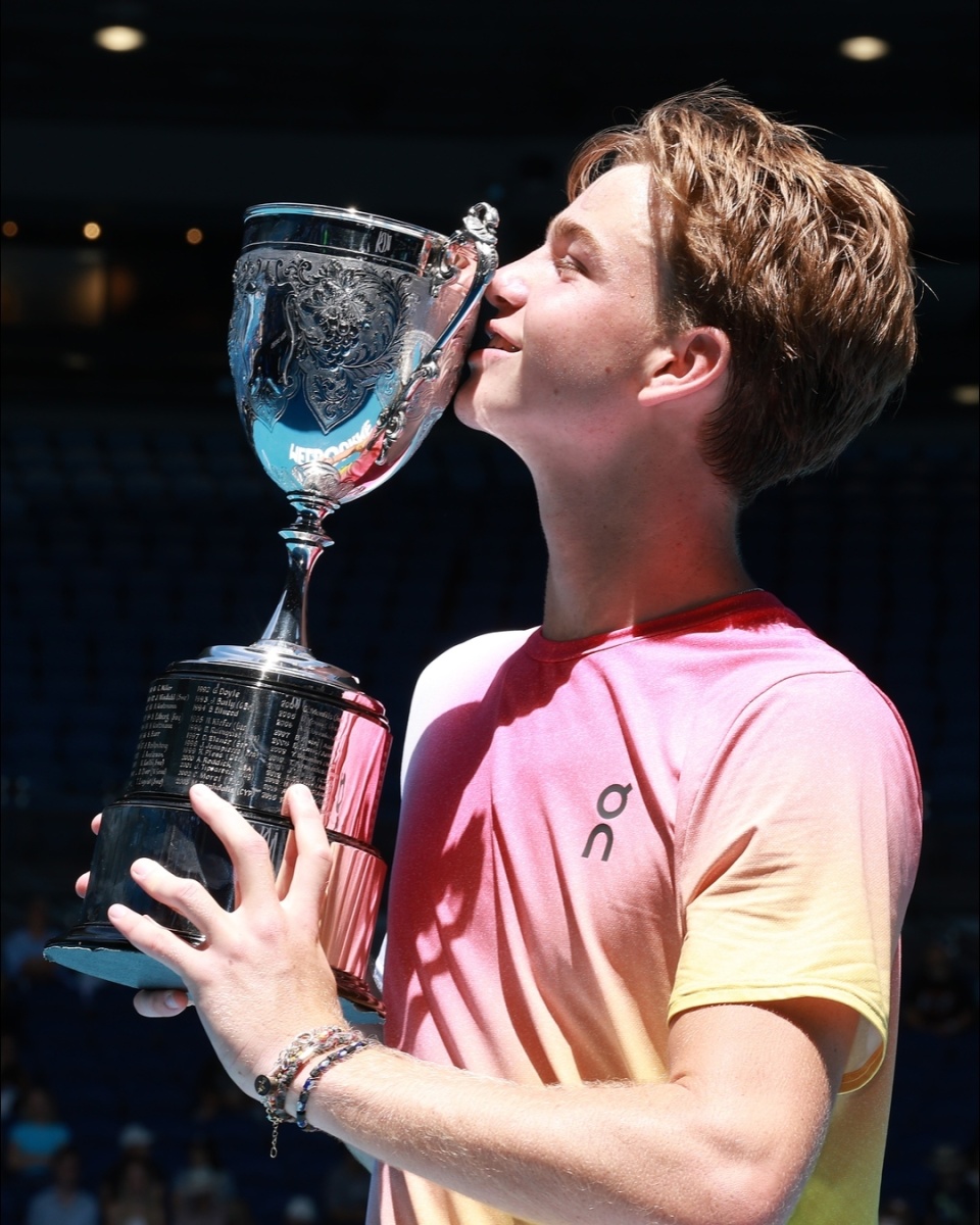 欧洲网球队绝地反击英国网球队，费德勒制霸全场