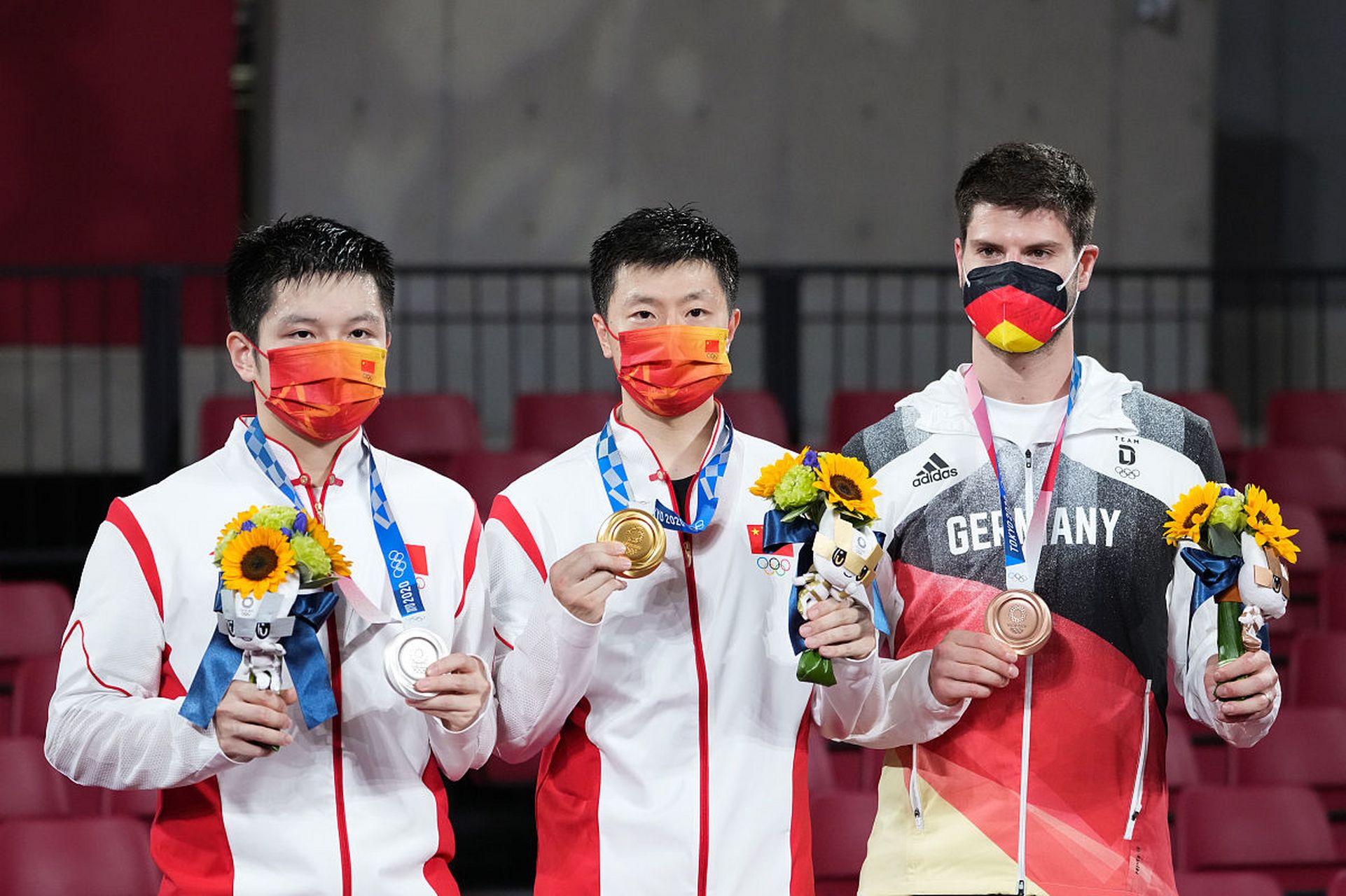 瑞典乒乓球队鏖战德国乒乓球队，奥恰洛夫绝境逆转的简单介绍