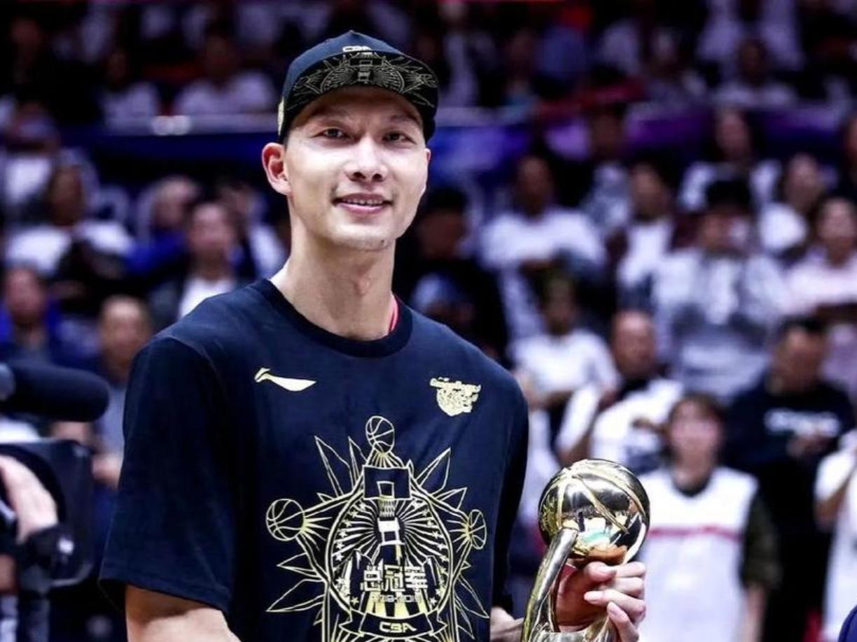 76人横扫新疆队，易建联刷新纪录