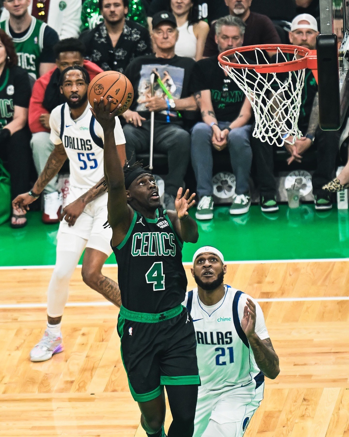 辽宁队翻盘凯尔特人，霍勒迪状态火热