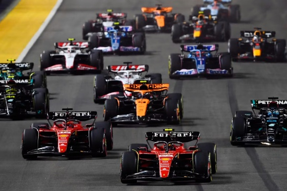 哈斯车队完胜红牛二队，诺里斯带队取胜