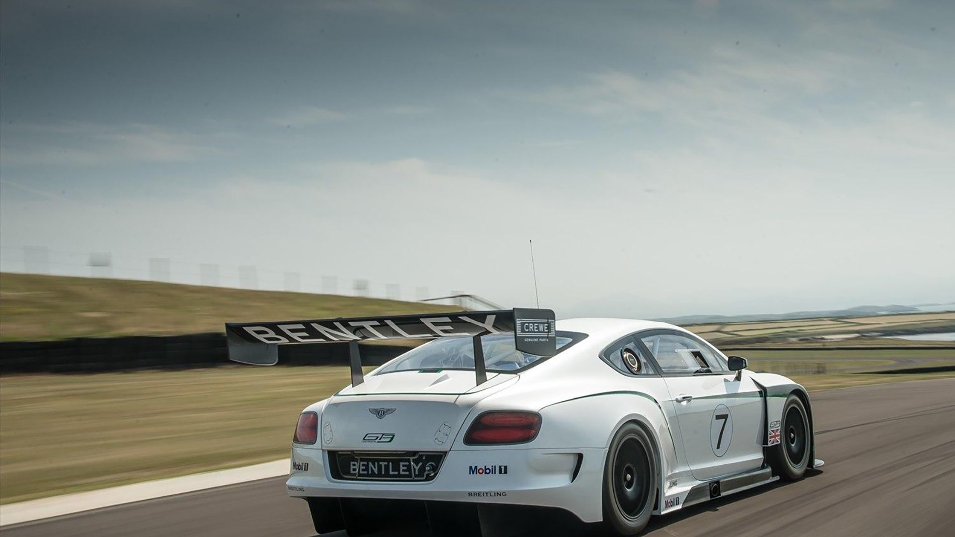 东方巨龙咆哮伯纳乌，乌克兰豪门弑杀皇马，京多安一剑封喉