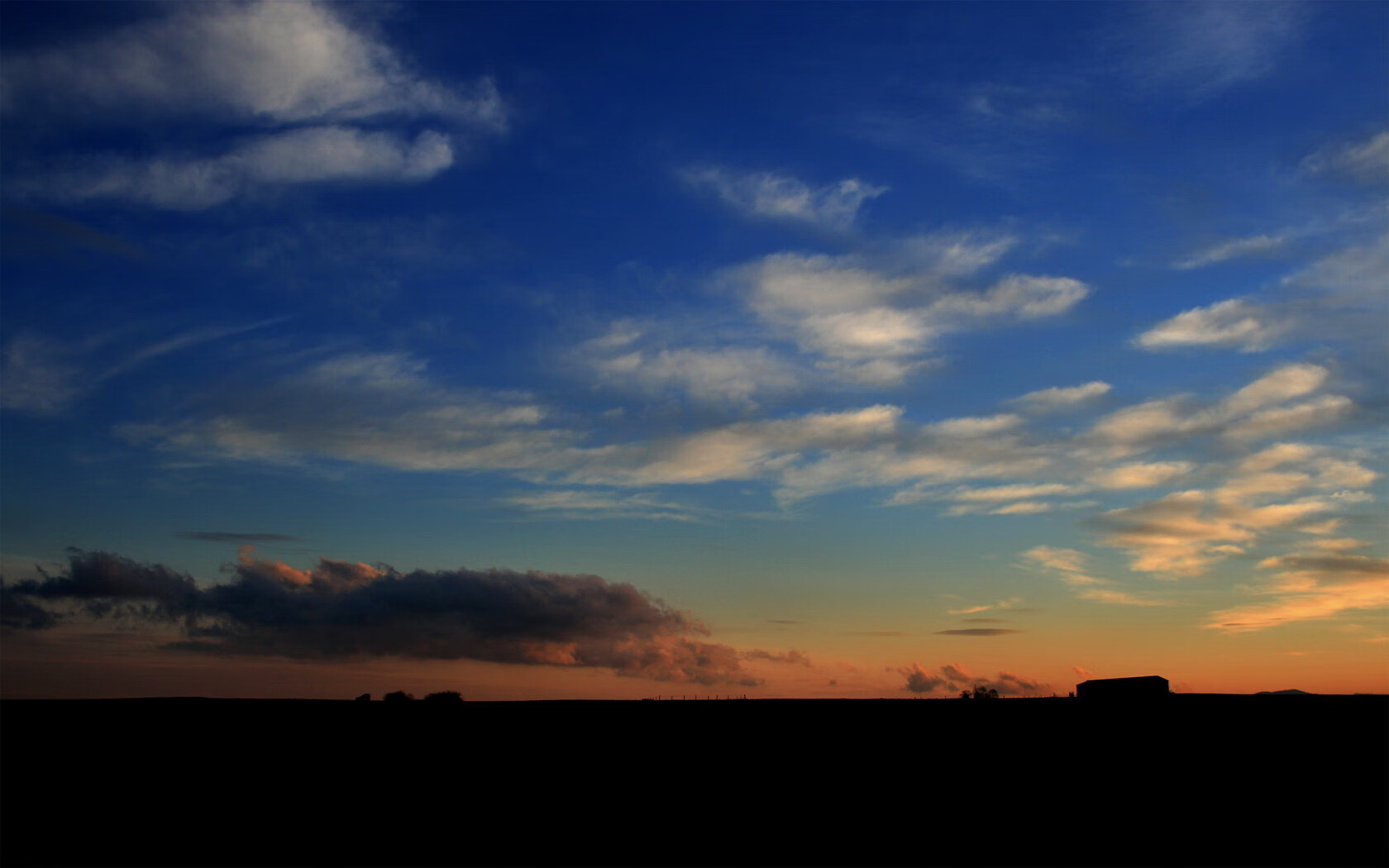 双城记，绿茵场与篮球馆的争冠心跳